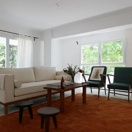 Ur La Maison Szálloda