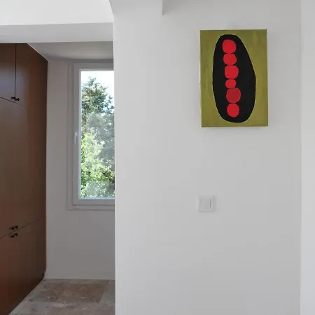 Ur La Maison